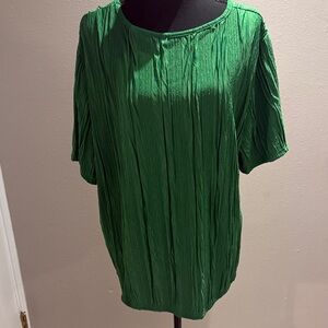 Elegant Green Women's Top